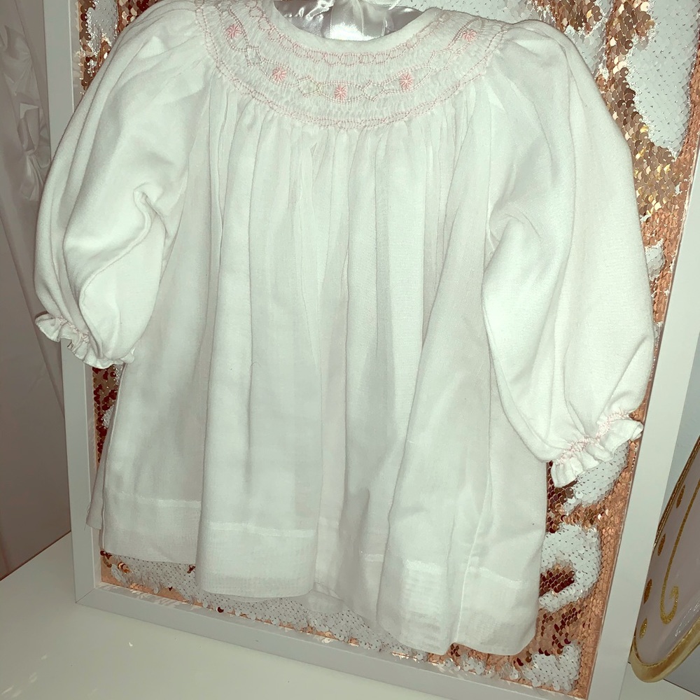 Beautifully smocked Carriage Boutique dress 🎀